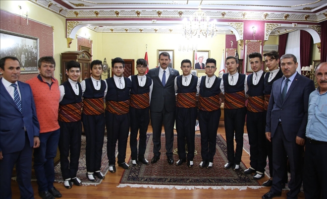 Şampiyon Ekibi Tebrik Etti