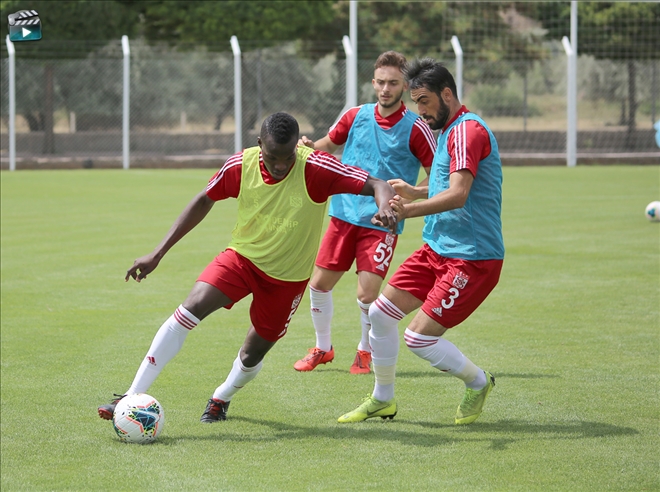 Beşiktaş Mesaisi Sürüyor--Video