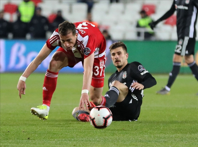 Rakip Kara Kartal