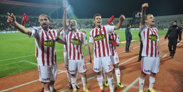 YENİLMEZ ARMADA
