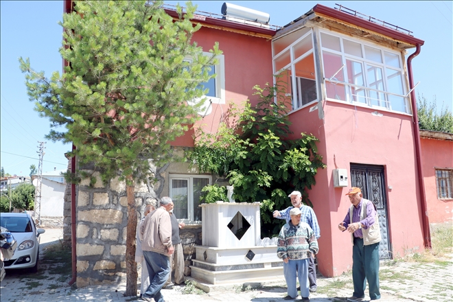 Birçok Kişinin Rüyasını Gördüğü Yere  Kabir Yaptılar 