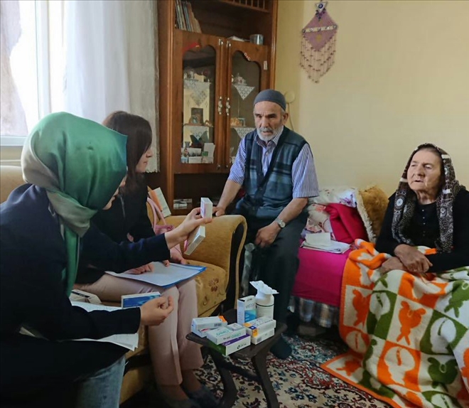 Sağlık Ekipleri Gönüllere Dokunuyor