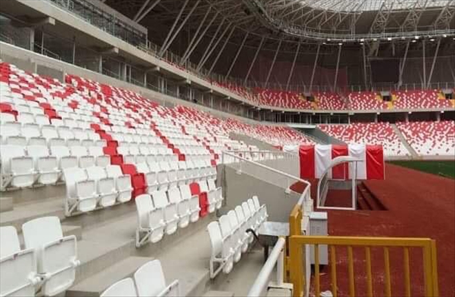 Kırık Koltuklar Tepki Çekiyor