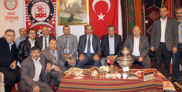 İzmir´de Sivas´ı Yaşadılar