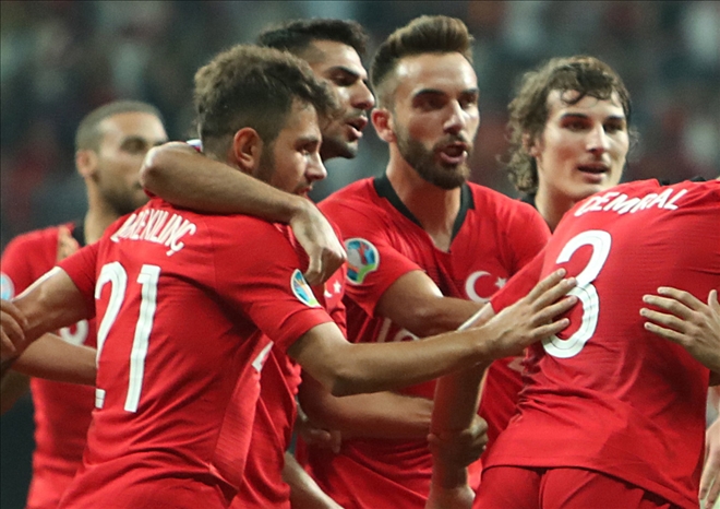 Emre, Milli Formayı Giydi