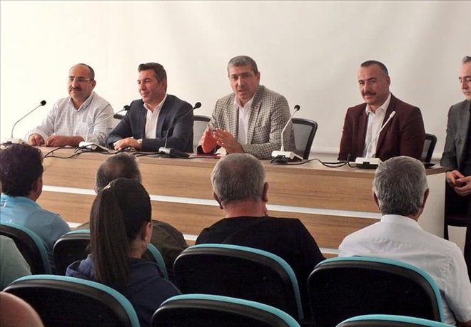 Antrenörlerle Toplantı Yaptı