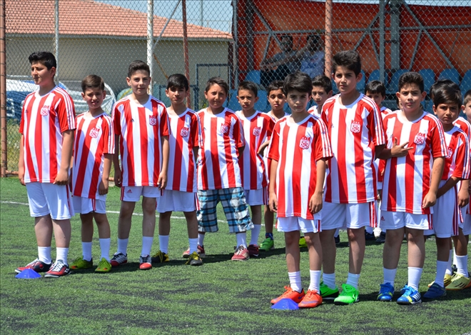 Futbol Okulunda Kayıtlar Tam Gaz