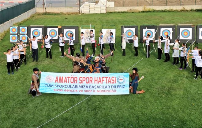 Okçulardan Anlamlı Gösteri