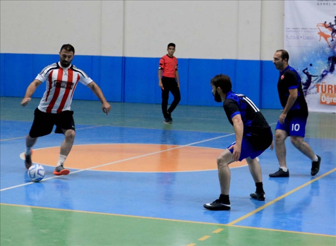 Öğretmenler Kıyasıya Rekabet Ediyor