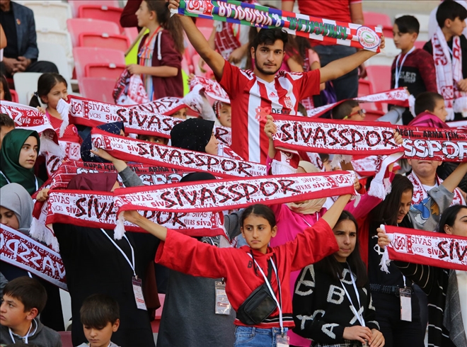 Misafir Tribünü 20 TL