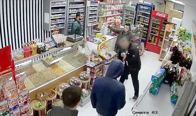 Dolandırıcı Kameradan Kaçamadı 