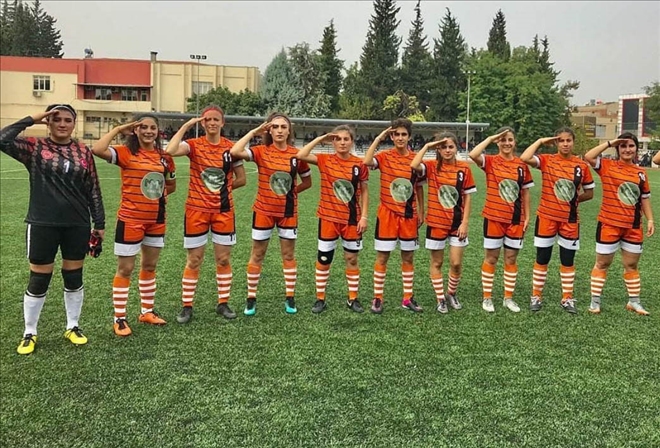 Bayan Kramponlar Kayseri Virajında