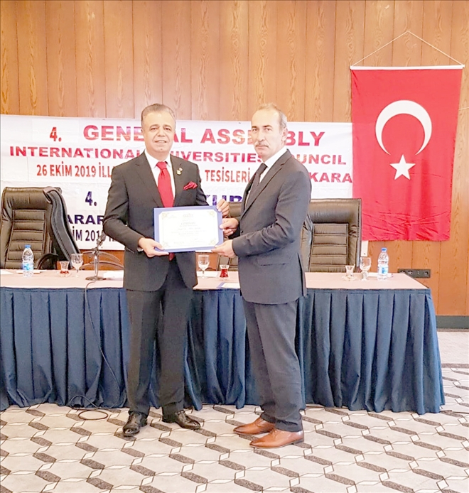 Rektör Yıldız,  Görevini Devretti