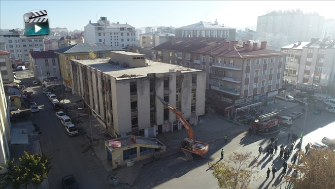 Yıkımlar  Sürecek--Video