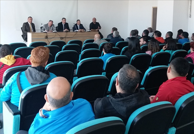 Antrenörlerle Toplantı Yapıldı
