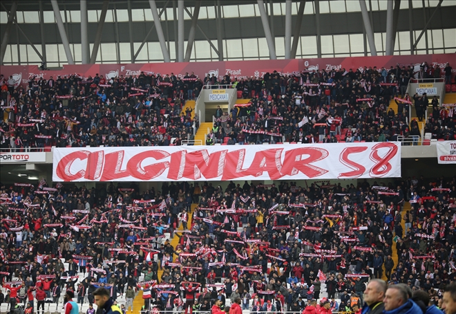 Stadyum İlk Kez Full!