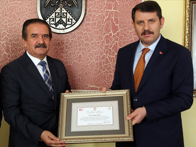 Vali´den TSYD´ye Teşekkür Belgesi