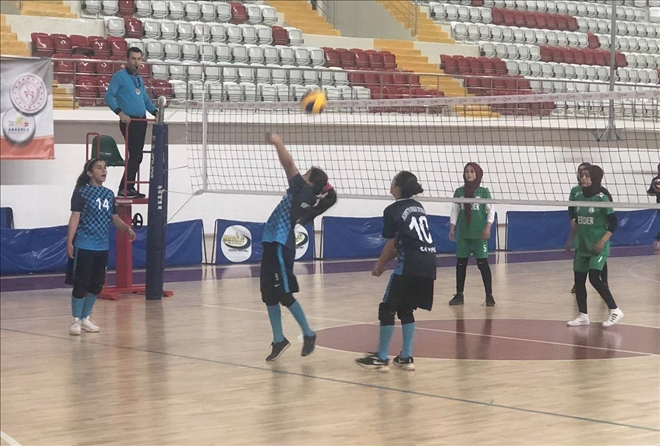 Voleybol Maçları Heyecanla Devam Ediyor