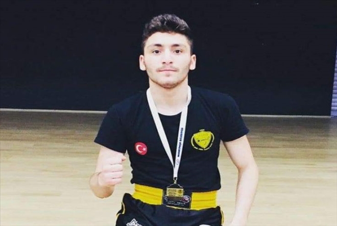 Yener, Dünya Şampiyonu Oldu