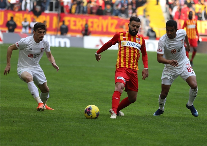 Deplasmanda 12 Puan Topladı
