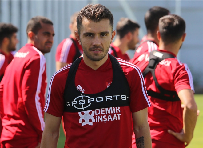 Emre Kılınç: Hiçbir Yere Gitmiyorum!