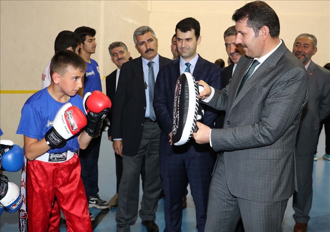 Vali Ayhan´dan Sporcu Fabrikası Müjdesi