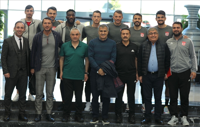 Şenol Güneş, Sivasspor´u Tebrik Etti