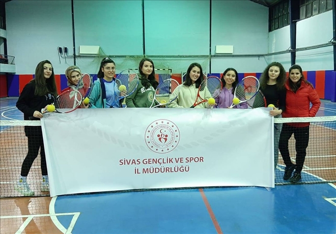 KYK Gençleri Kortta