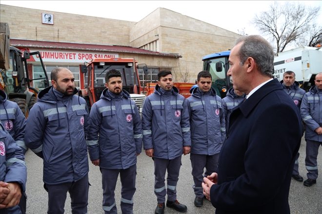Kurumsallaşmaya  Önem Veriyoruz
