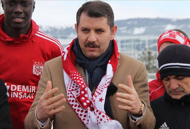 Ayhan: Şampiyon Olmayı İstiyoruz