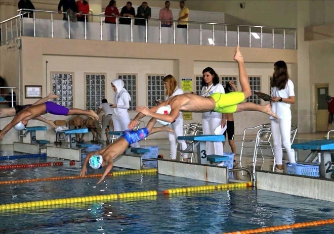 Yüzmede Okullar Yarışacak