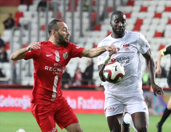Yarı Final Rövanşa Kaldı