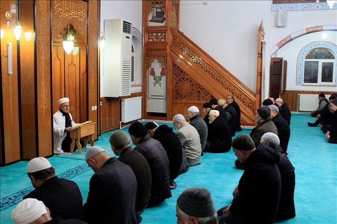 Eller Semaya Açıldı
