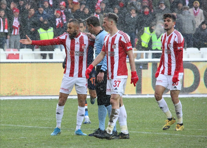 Herkese VAR´ Sivas´a Yok