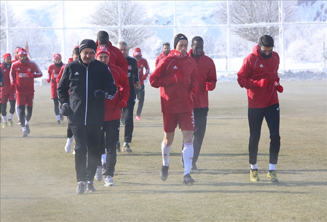 Yiğido Durmadan Çalışıyor