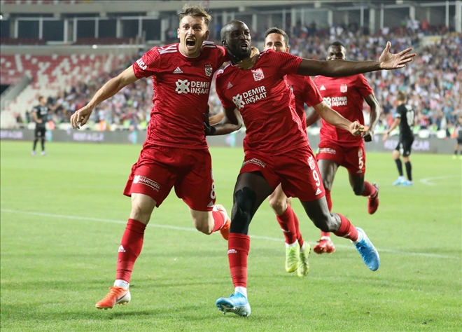 Sivasspor´a Şiir Yazdı