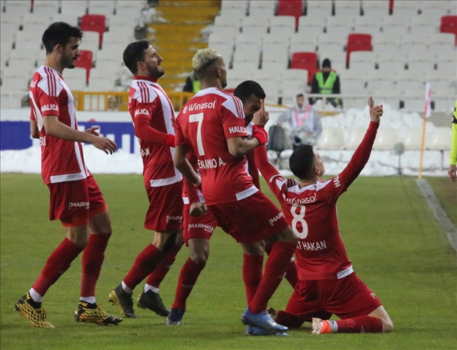 Mekanın Sahibi Geri Döndü!