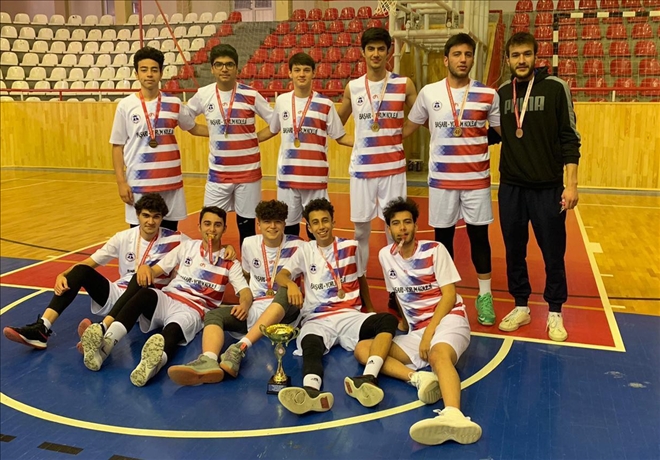 Başarı Yorum Koleji Finalde!