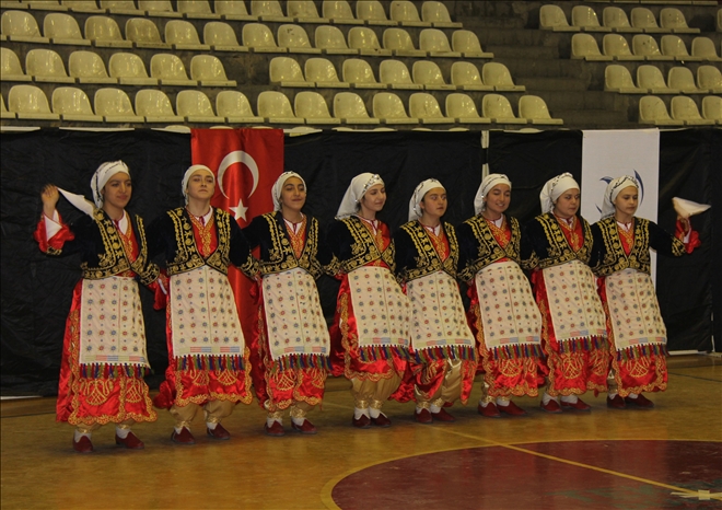 Halkoyunları Rüzgarı Esecek