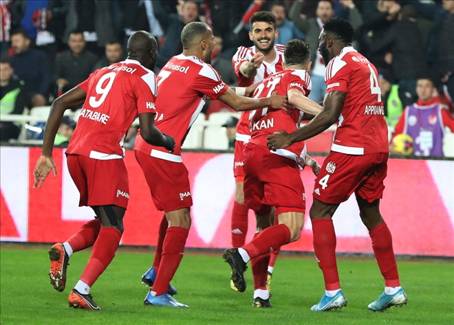 Ligde Zirve Alev Alev!