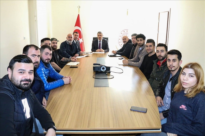Yüzme Antrenörleri İle Buluştu