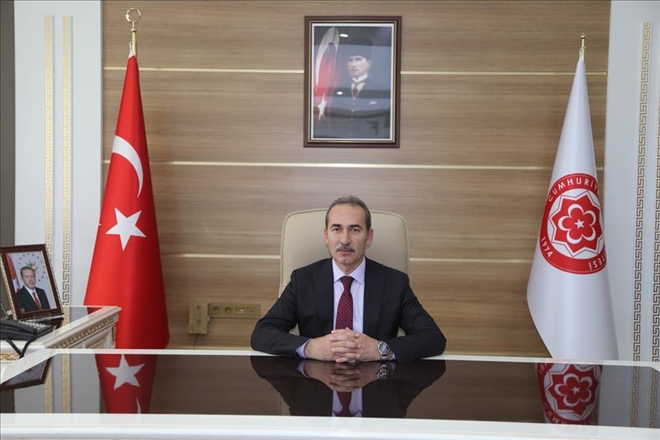 Kutsal Görev  İfa Ediyorlar