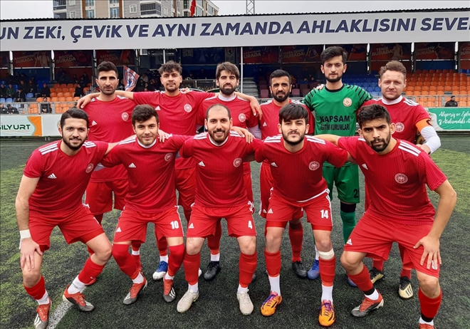 CÜSK İlk Yarıda İşi Bitirdi