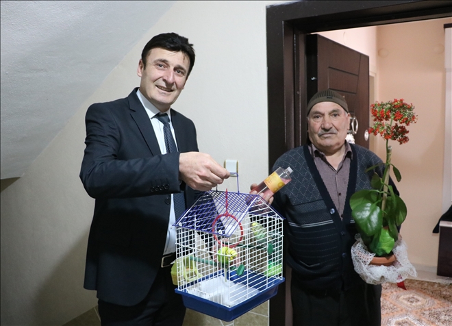 STK´yı Telefonla Arayıp Muhabbet Kuşu İstediler
