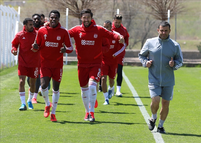 Yiğido 2 Grup Halinde Çalışıyor