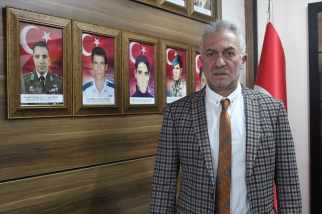 Alnımız Açık, Başımız Dik