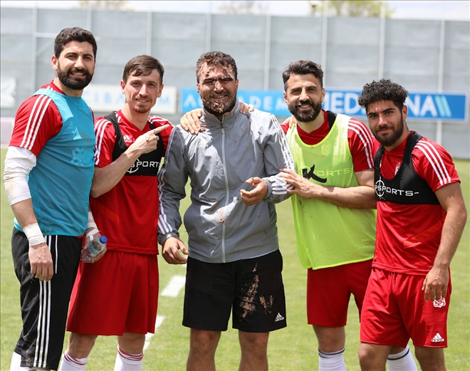 Sivasspor´da Neşeli İdman--Video