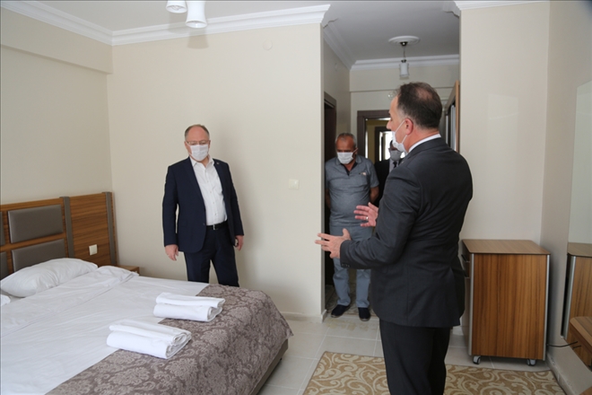 Turistler  Akın Edecek