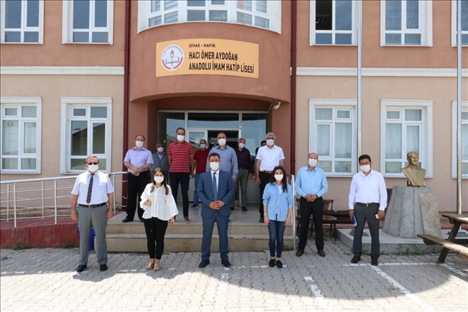 Okulları İnceledi