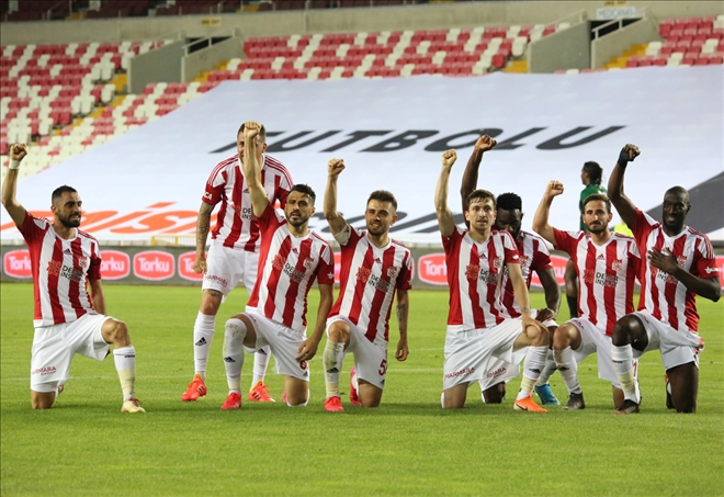Evinde Yenilgisiz Tek Takım Sivas